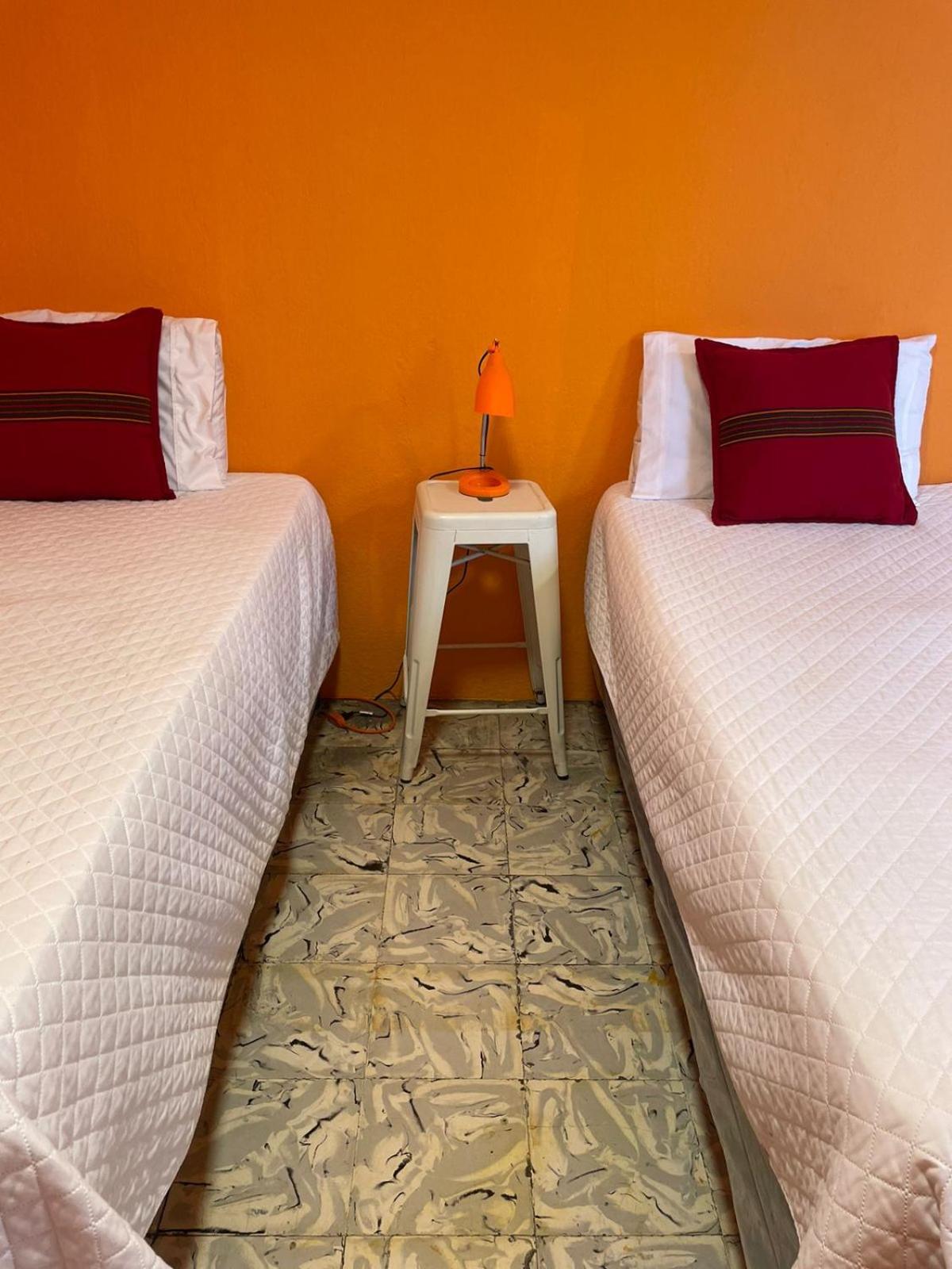 Why Not Hotel أنتيغوا غواتيمالا الغرفة الصورة